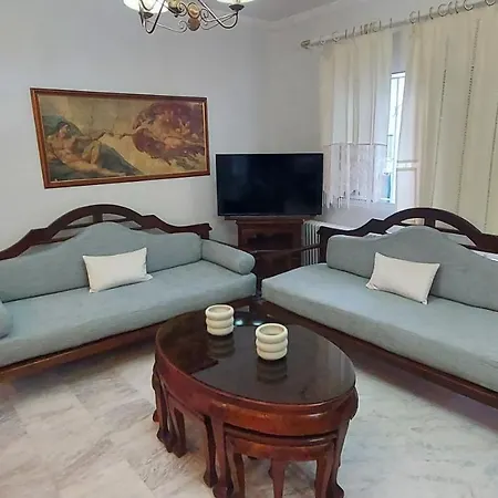Fori's Nest Skg Apartment *